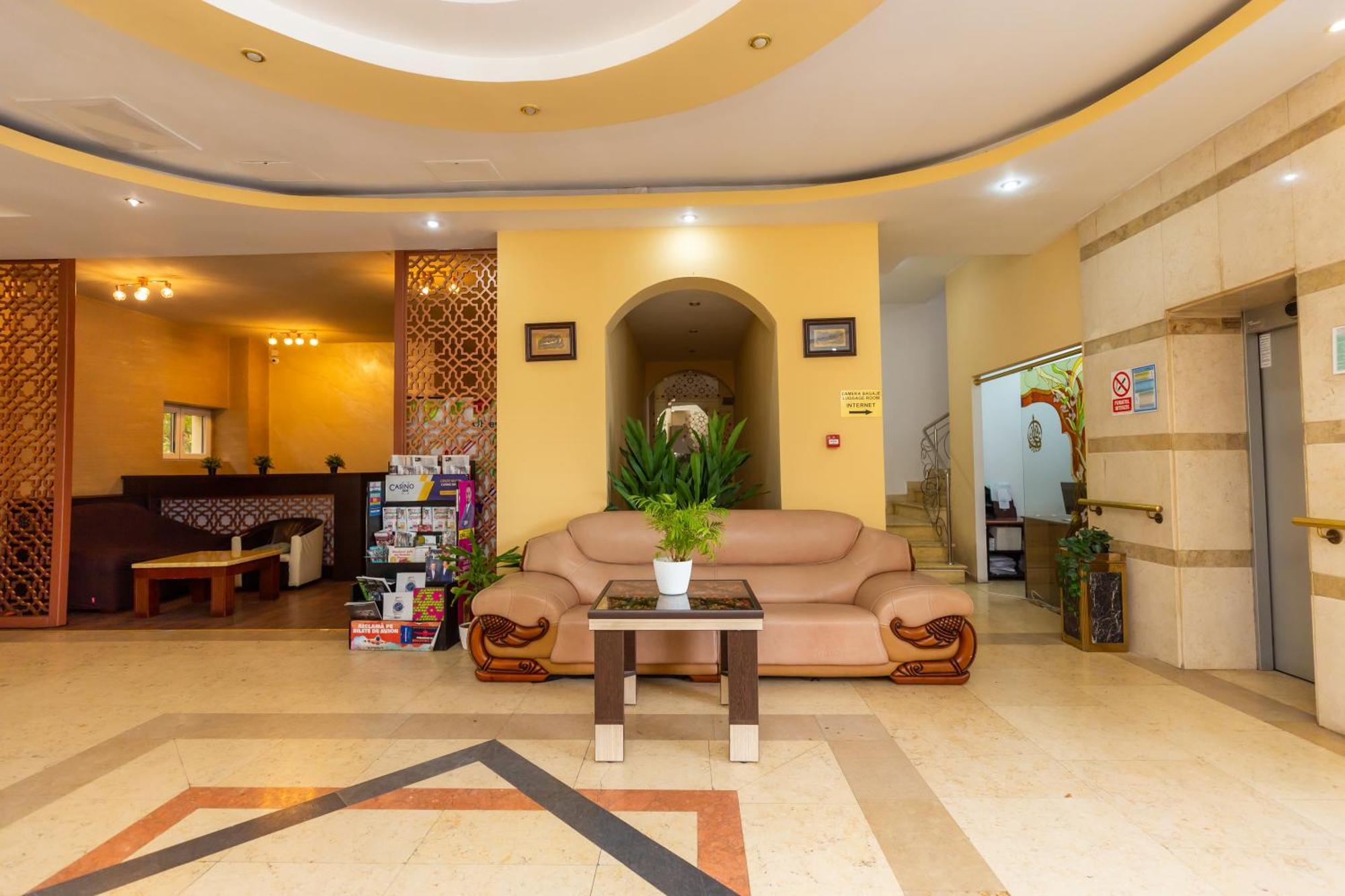 Hotel Sir Colentina ブカレスト エクステリア 写真