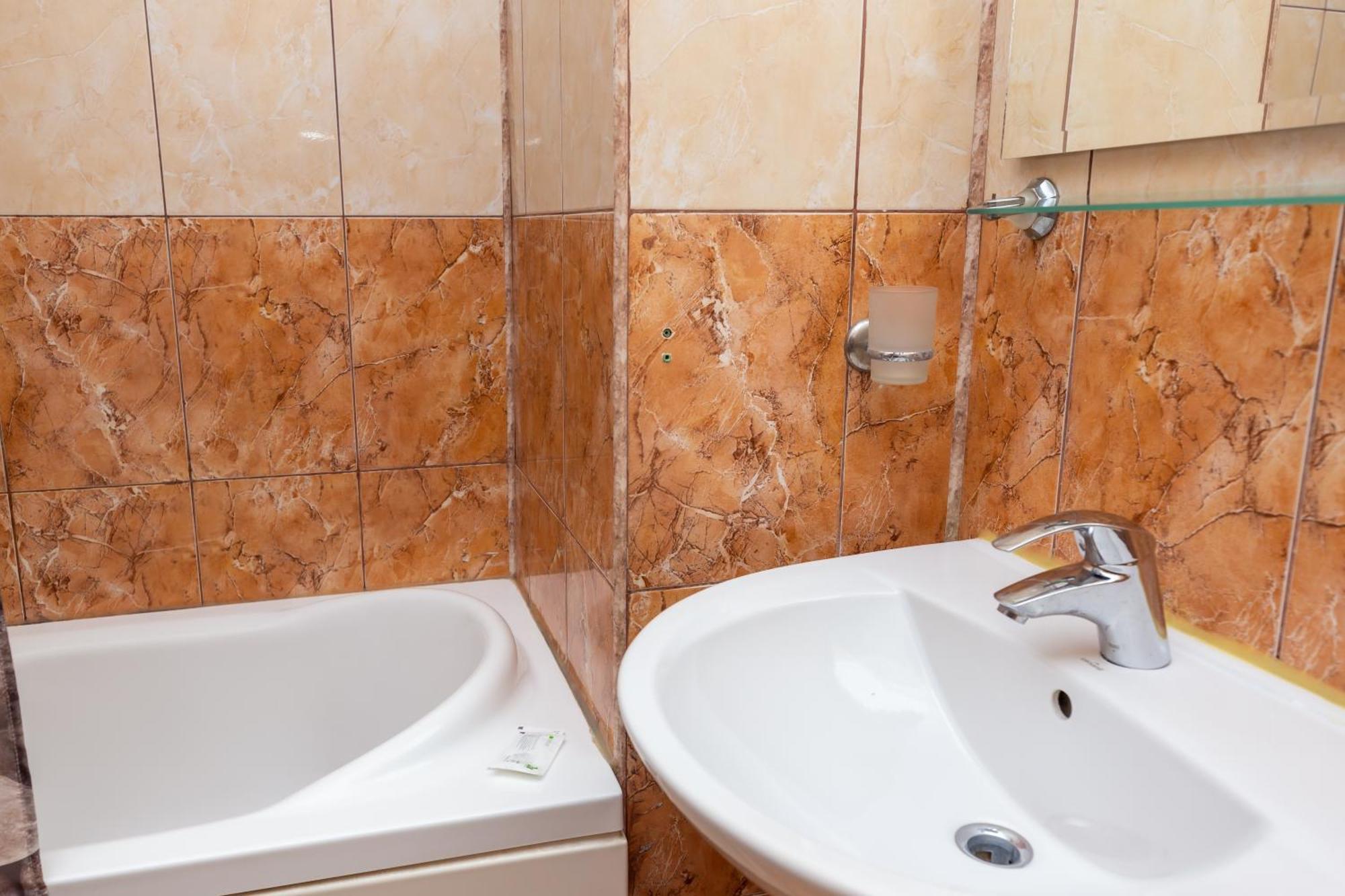Hotel Sir Colentina ブカレスト エクステリア 写真